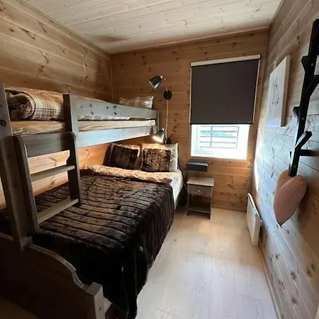 Chaletmons, Stor Trivelig I Myrkdalen