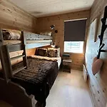 Chaletmons, Stor Trivelig I Myrkdalen