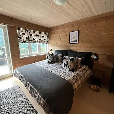 Chaletmons, Stor Trivelig I Myrkdalen Feriehus *